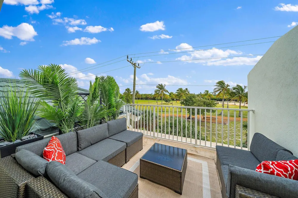 350 BELLA VISTA COURT #50 Jupiter, FL 33477