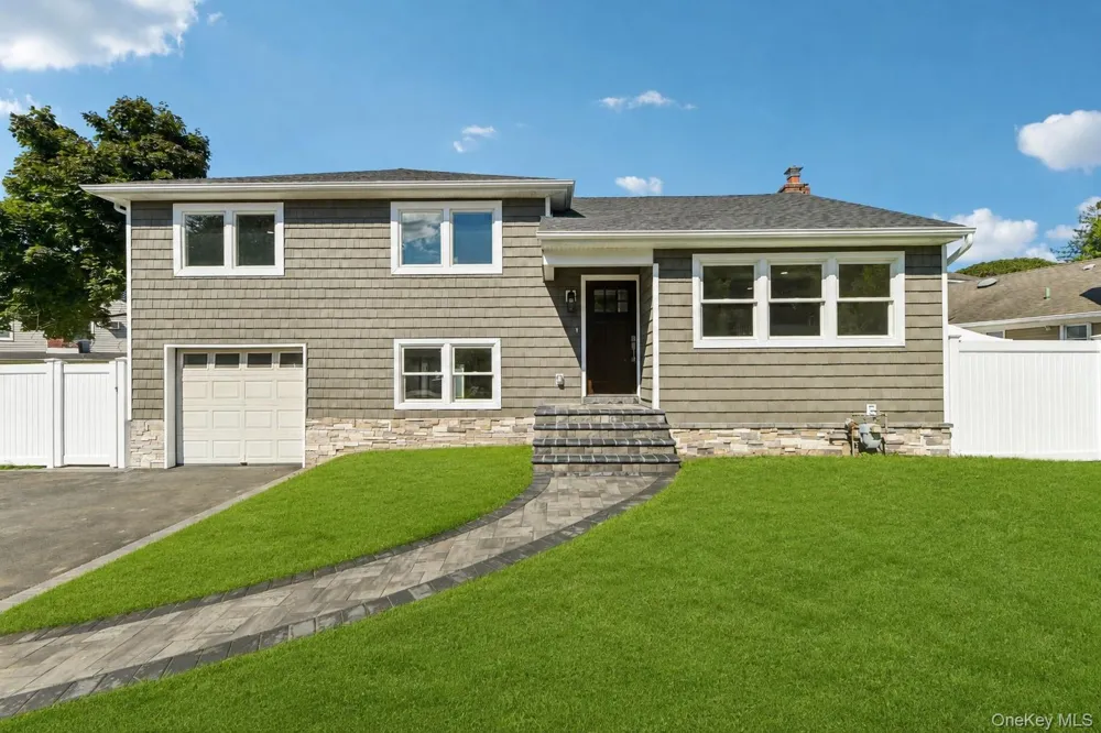 3176 Morgan Drive Wantagh, NY 11793