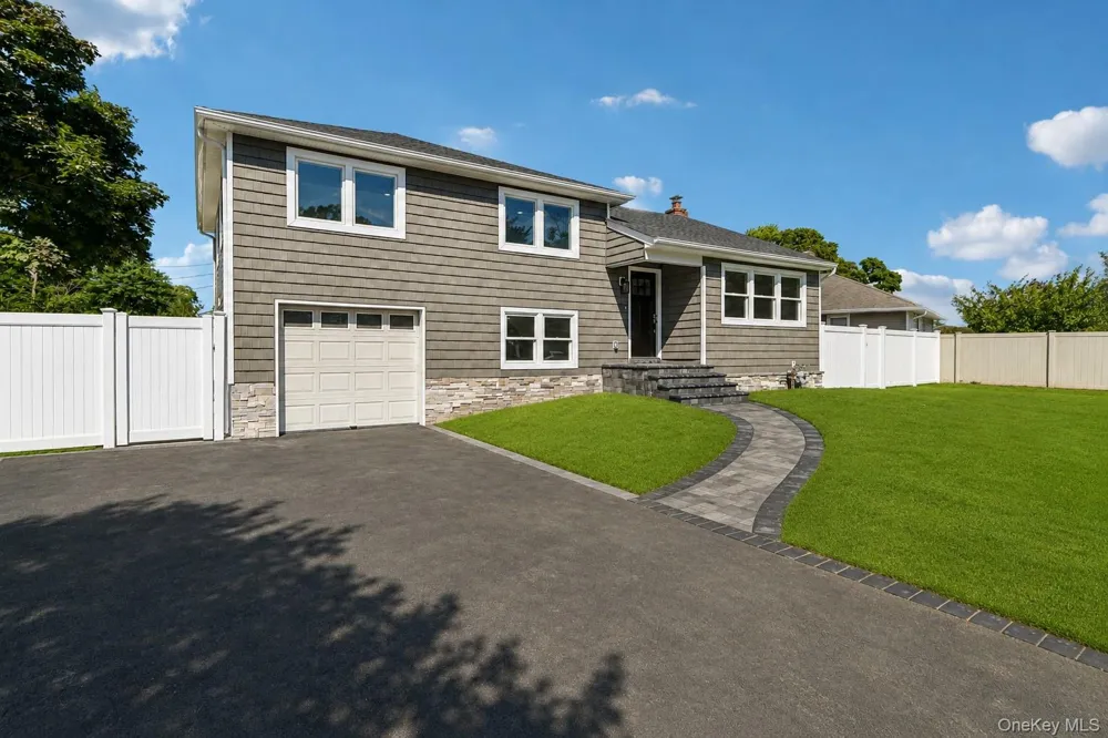 3176 Morgan Drive Wantagh, NY 11793