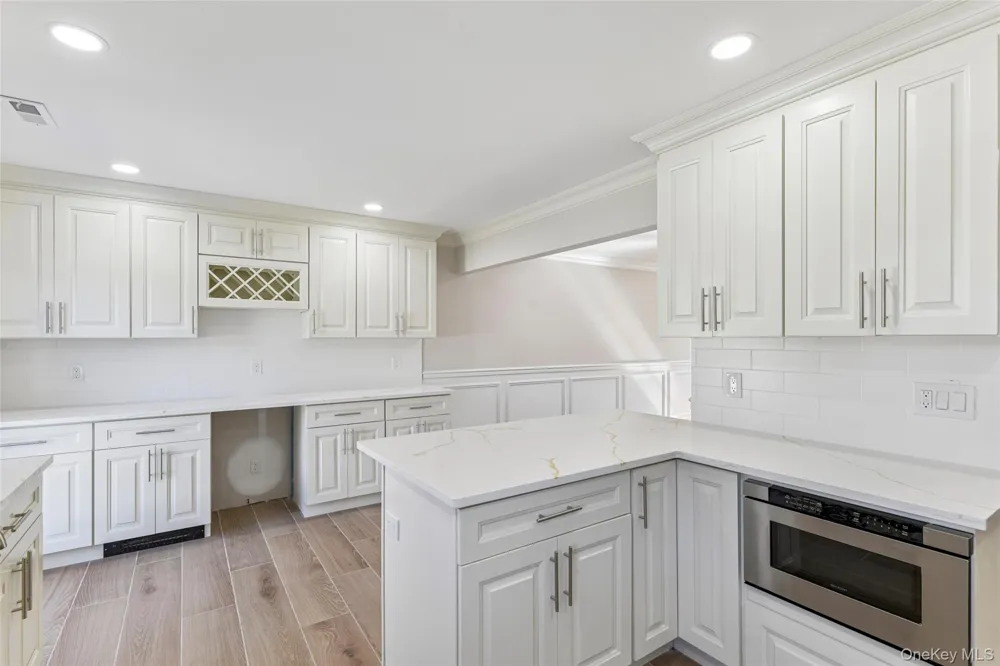 3176 Morgan Drive Wantagh, NY 11793