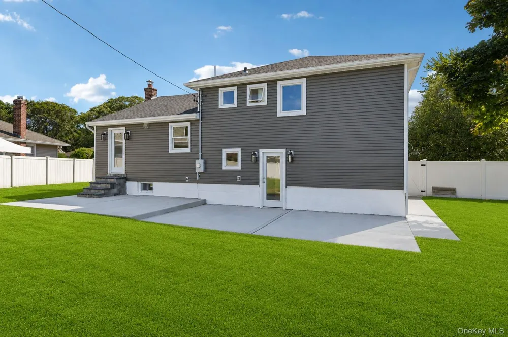 3176 Morgan Drive Wantagh, NY 11793