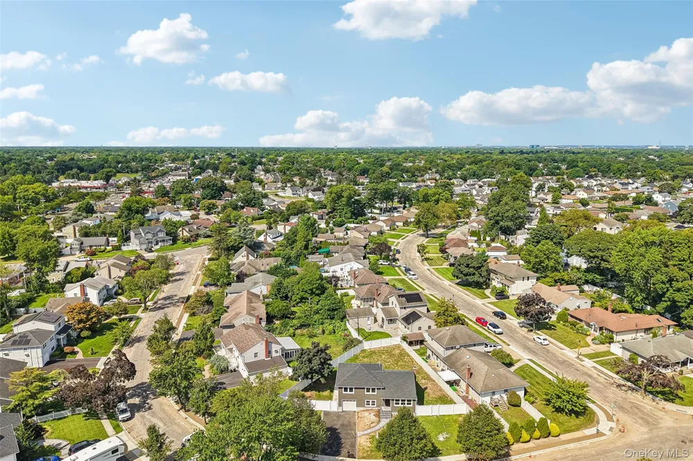 3176 Morgan Drive Wantagh, NY 11793