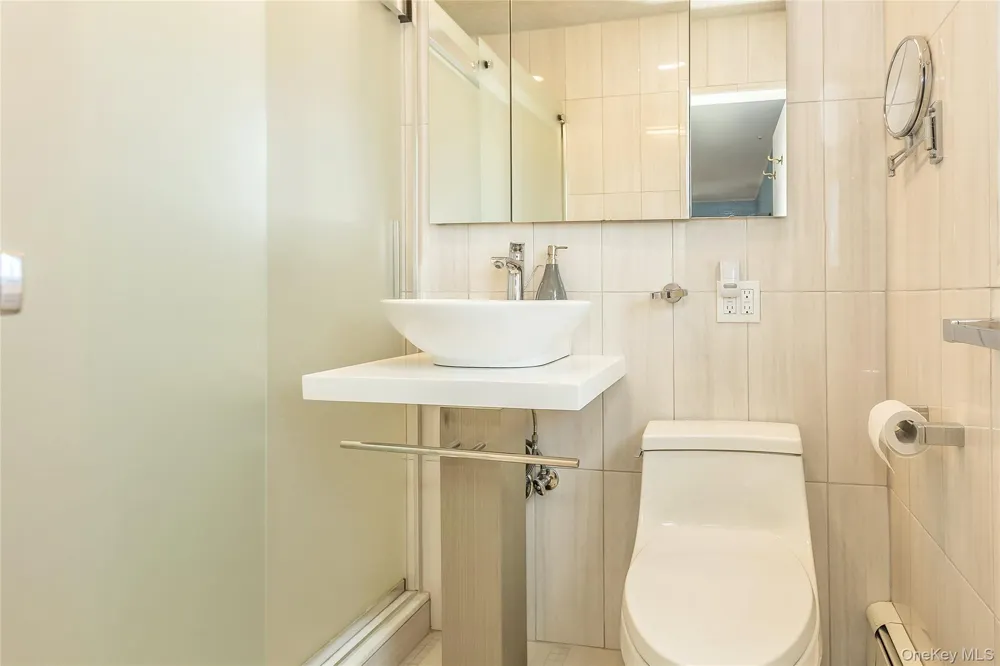 76 Robby Lane Manhasset Hills, NY 11040