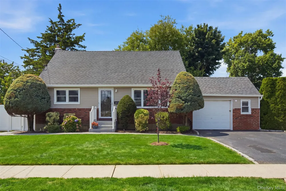 430 Hilda Street East Meadow, NY 11554