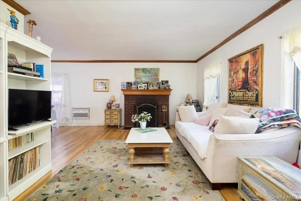 21110 34th Road Bayside, NY 11361