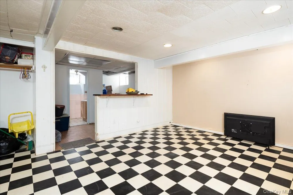 21110 34th Road Bayside, NY 11361