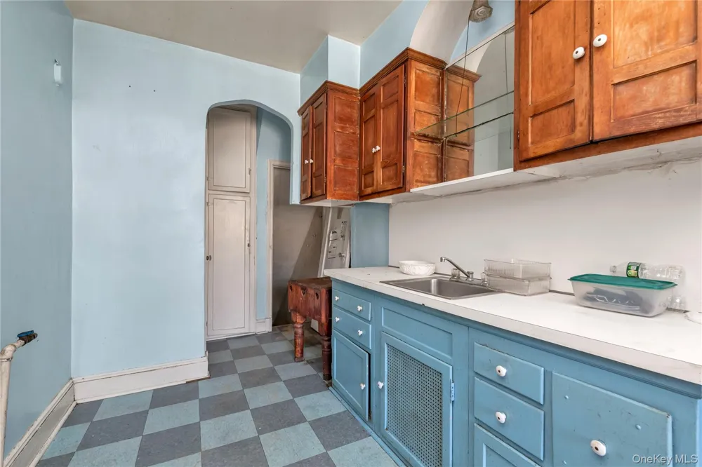 30-12 90th Street East Elmhurst, NY 11369