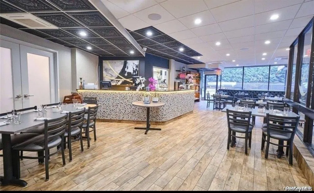 1 Bay Club Drive #16H Bayside, NY 11360