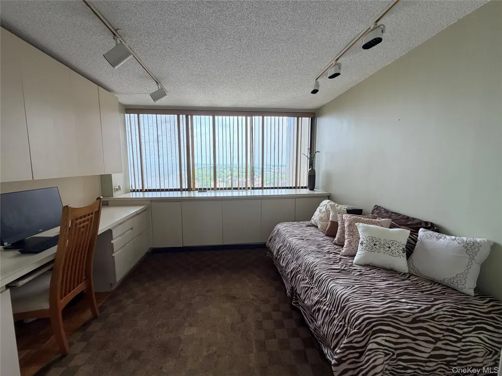 1 Bay Club Drive #16H Bayside, NY 11360