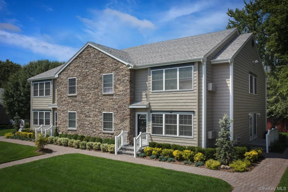 99 Prospect Street #5B Babylon, NY 11702