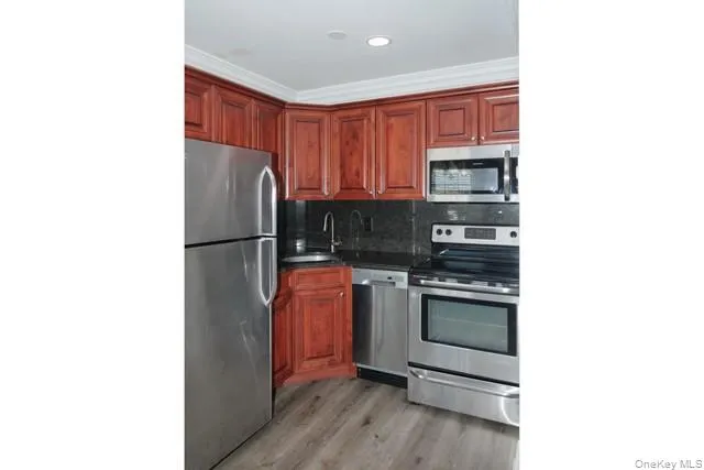 99 Prospect Street #5B Babylon, NY 11702