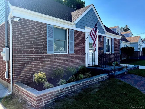 16 Cedar Drive #1st Fl