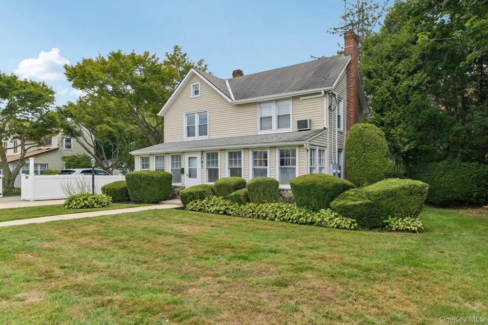 2097 Washington Avenue Seaford, NY 11783