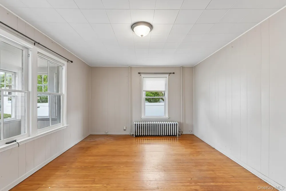 2097 Washington Avenue Seaford, NY 11783