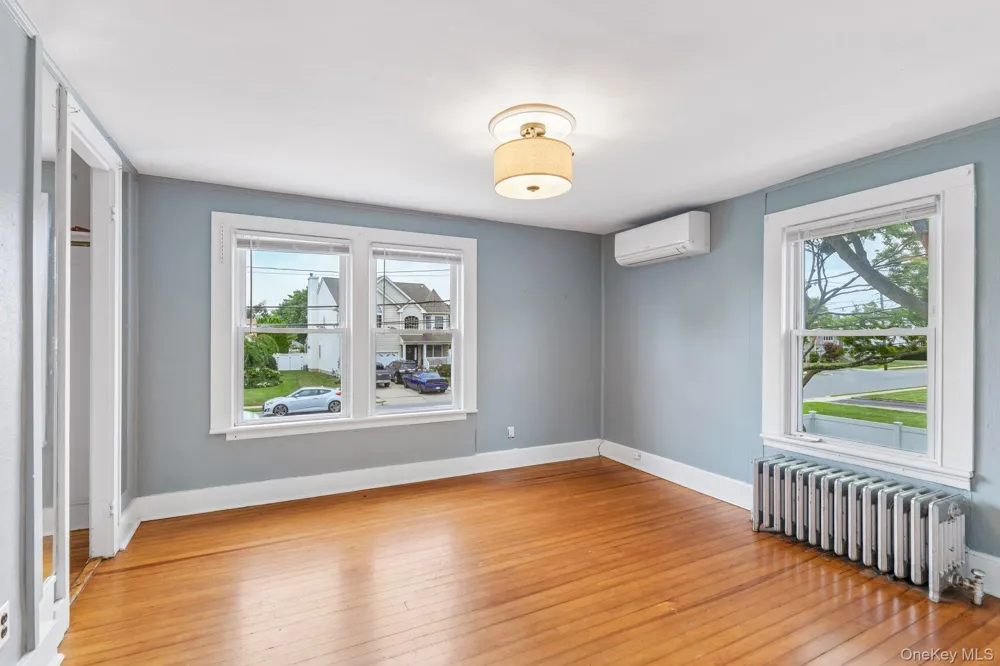 2097 Washington Avenue Seaford, NY 11783