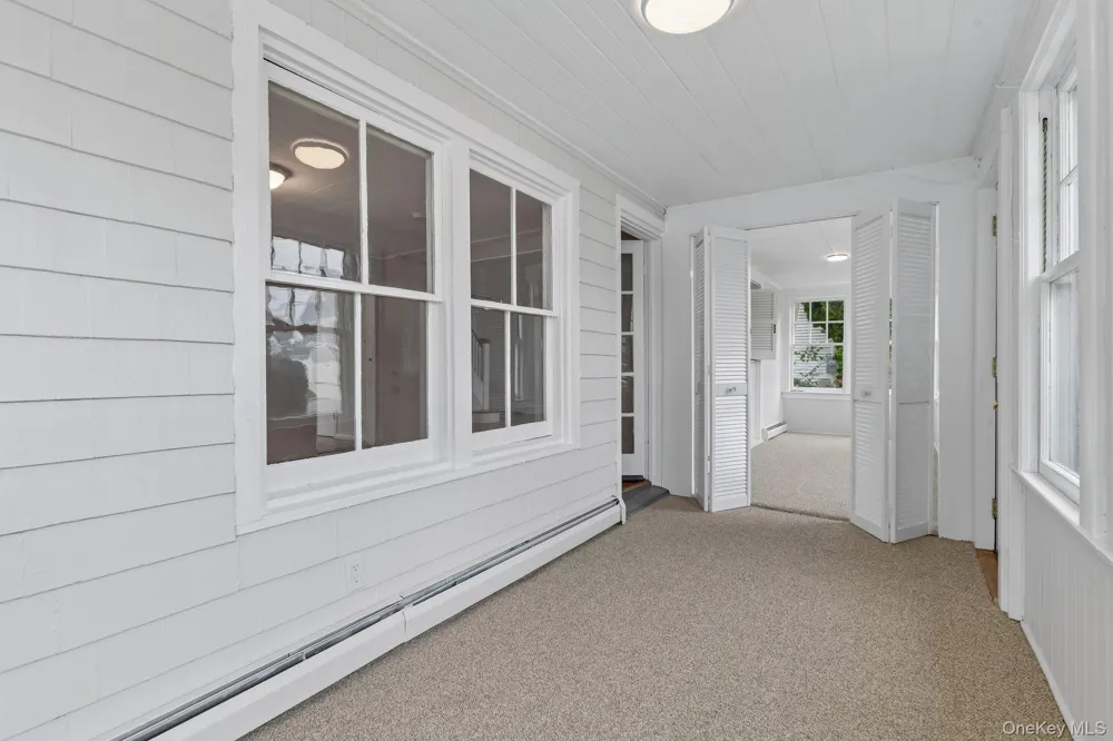 2097 Washington Avenue Seaford, NY 11783