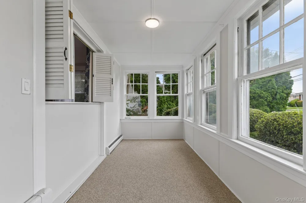 2097 Washington Avenue Seaford, NY 11783