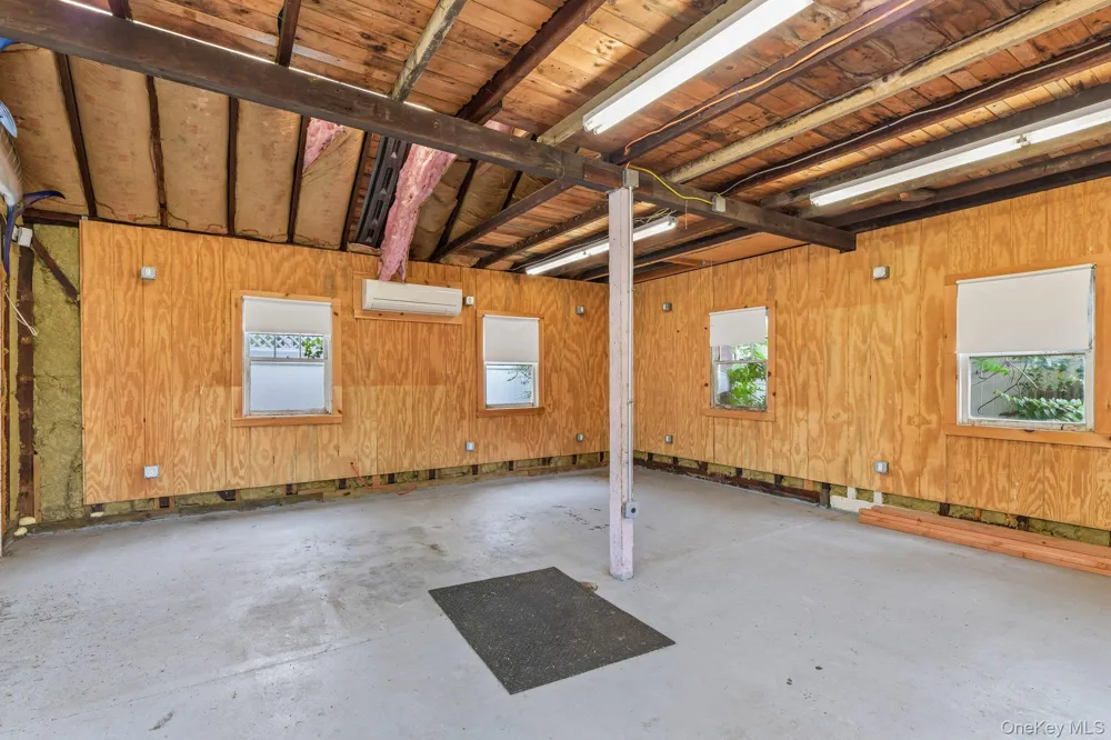 2097 Washington Avenue Seaford, NY 11783