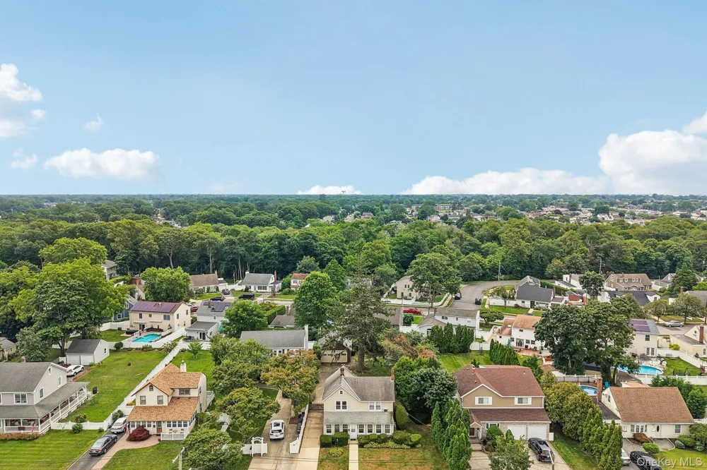 2097 Washington Avenue Seaford, NY 11783