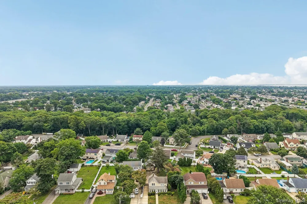 2097 Washington Avenue Seaford, NY 11783