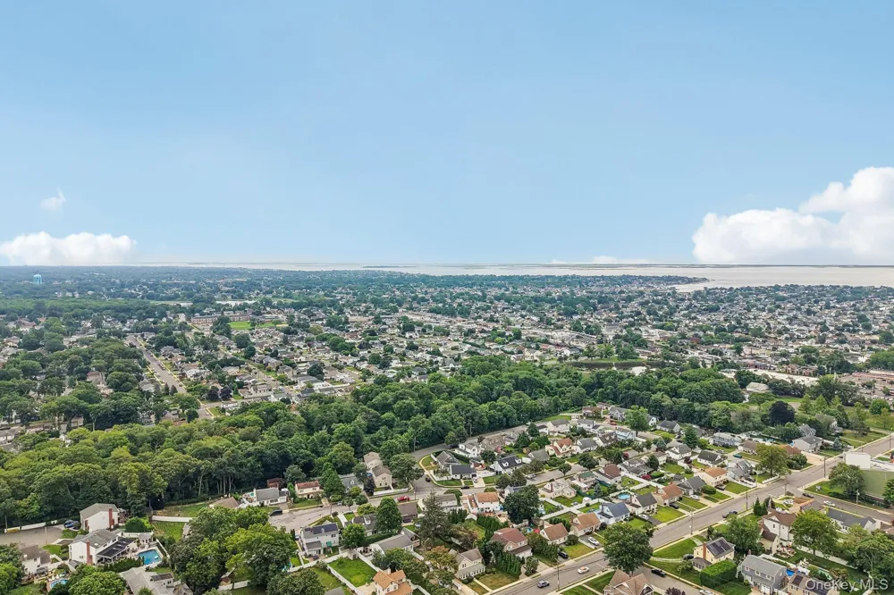 2097 Washington Avenue Seaford, NY 11783