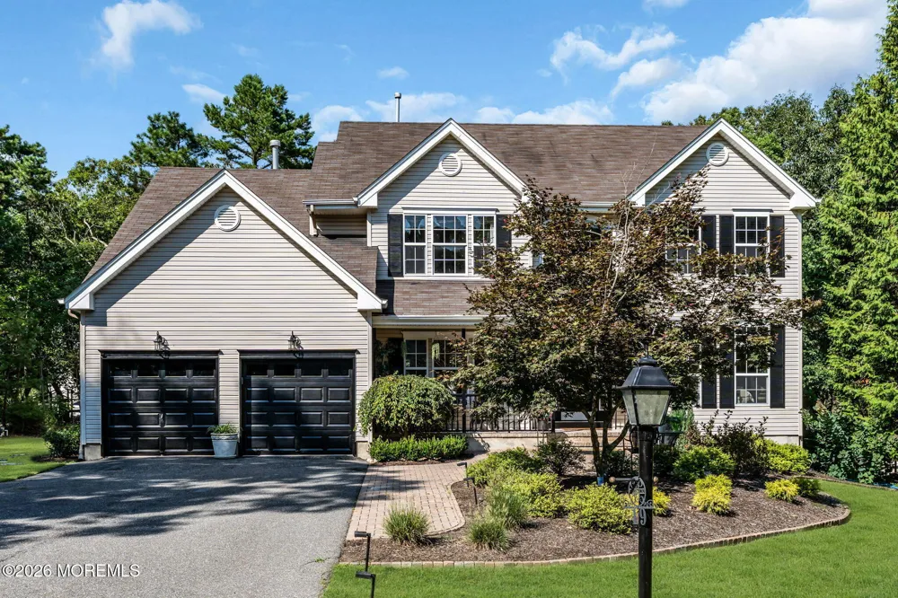 19 Whisper Way Barnegat, NJ 08005