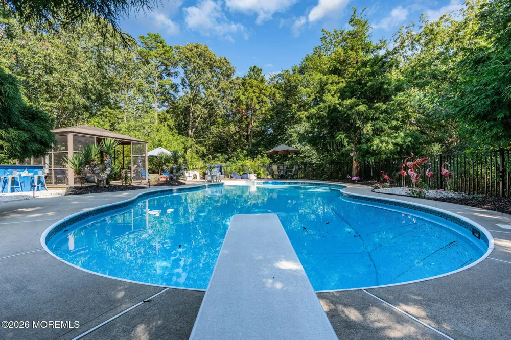 19 Whisper Way Barnegat, NJ 08005