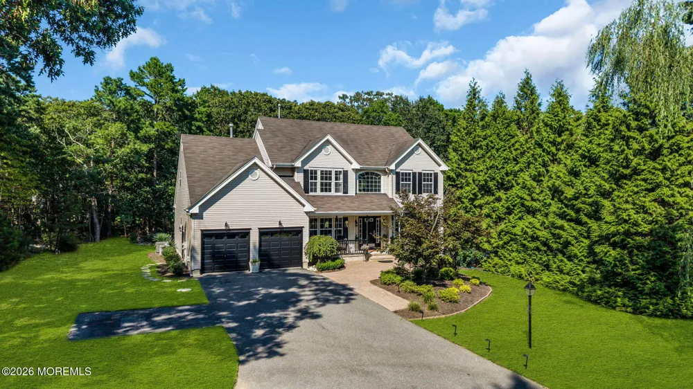 19 Whisper Way Barnegat, NJ 08005