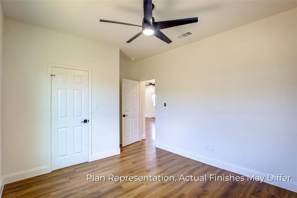 205 E Laura Avenue Quinlan, TX 75474