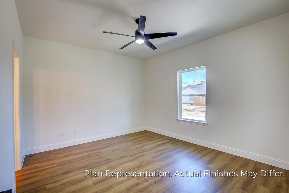 205 E Laura Avenue Quinlan, TX 75474