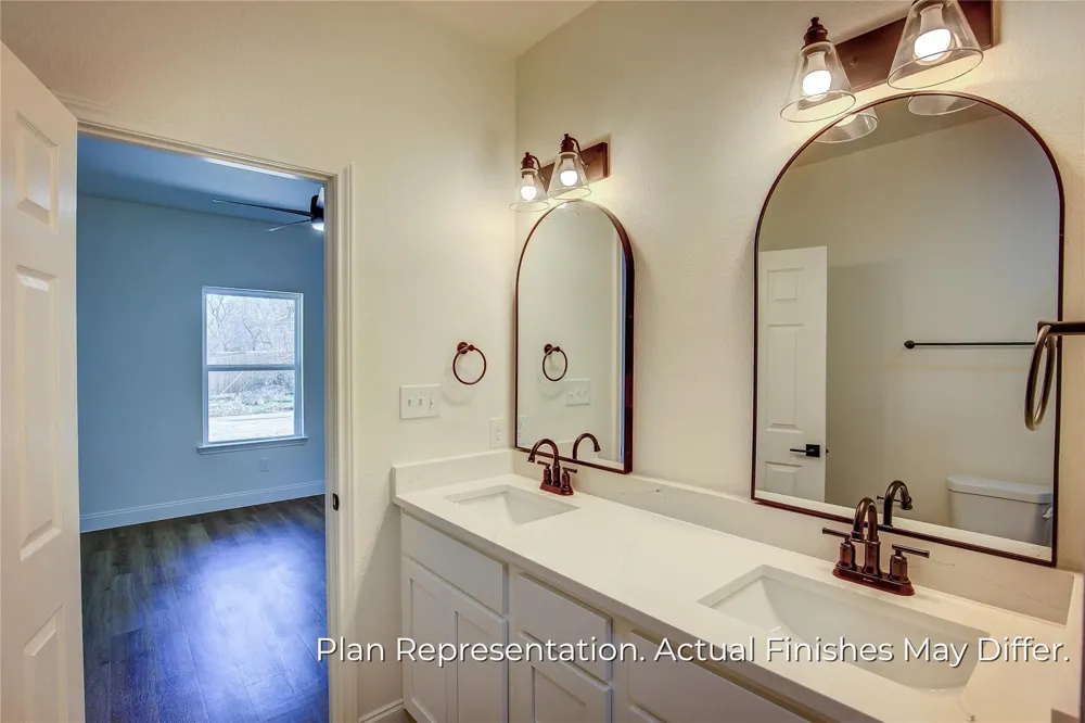 205 E Laura Avenue Quinlan, TX 75474