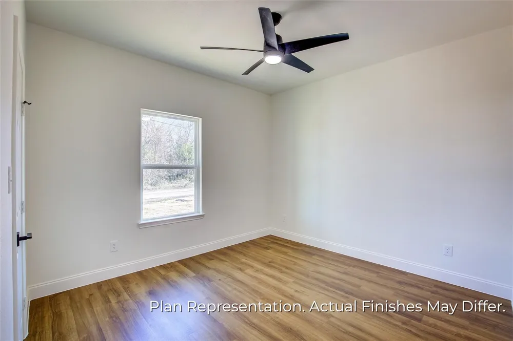 205 E Laura Avenue Quinlan, TX 75474