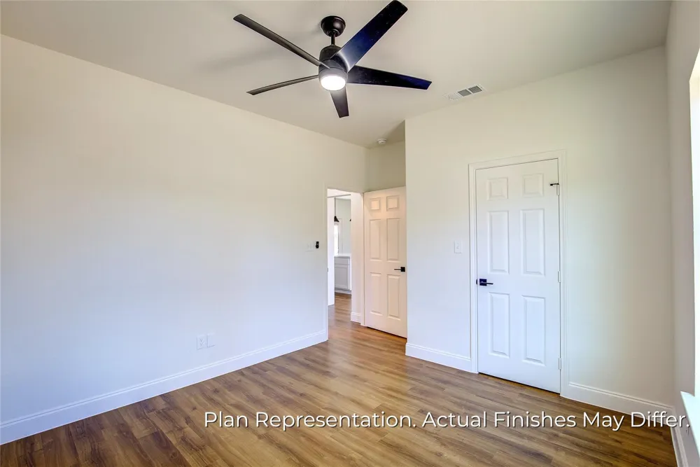 205 E Laura Avenue Quinlan, TX 75474