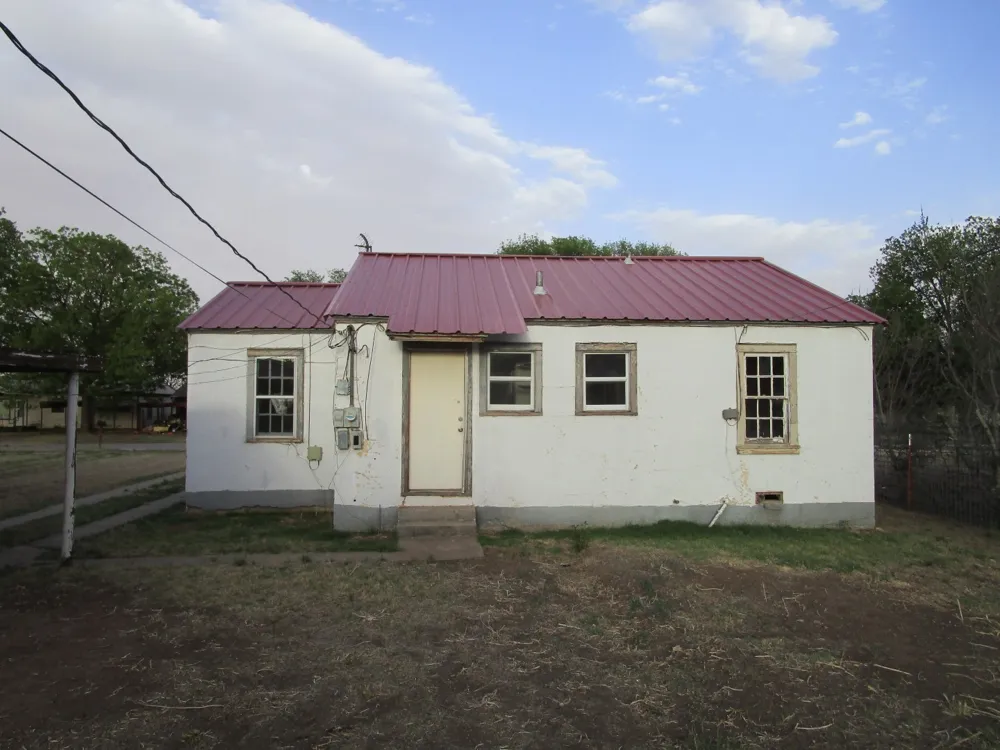 717 S 5th Street Memphis, TX 79245