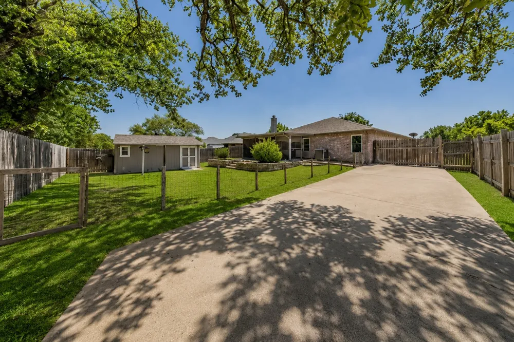 334 Dalhart Drive Weatherford, TX 76086