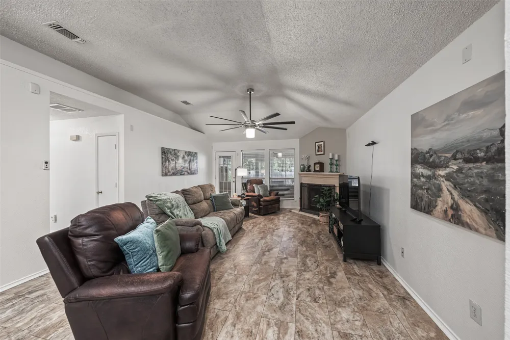 334 Dalhart Drive Weatherford, TX 76086