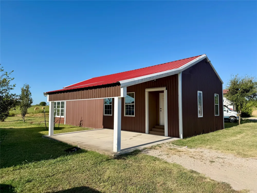5016 S Interstate Highway 35 E Waxahachie, TX 75165