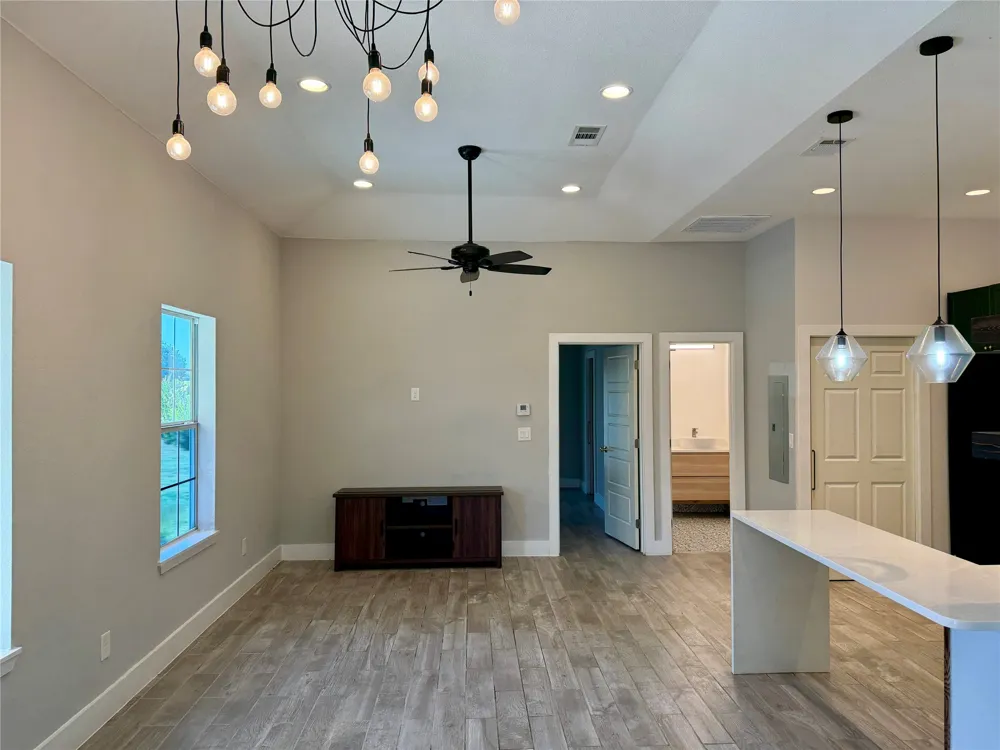 5016 S Interstate Highway 35 E Waxahachie, TX 75165