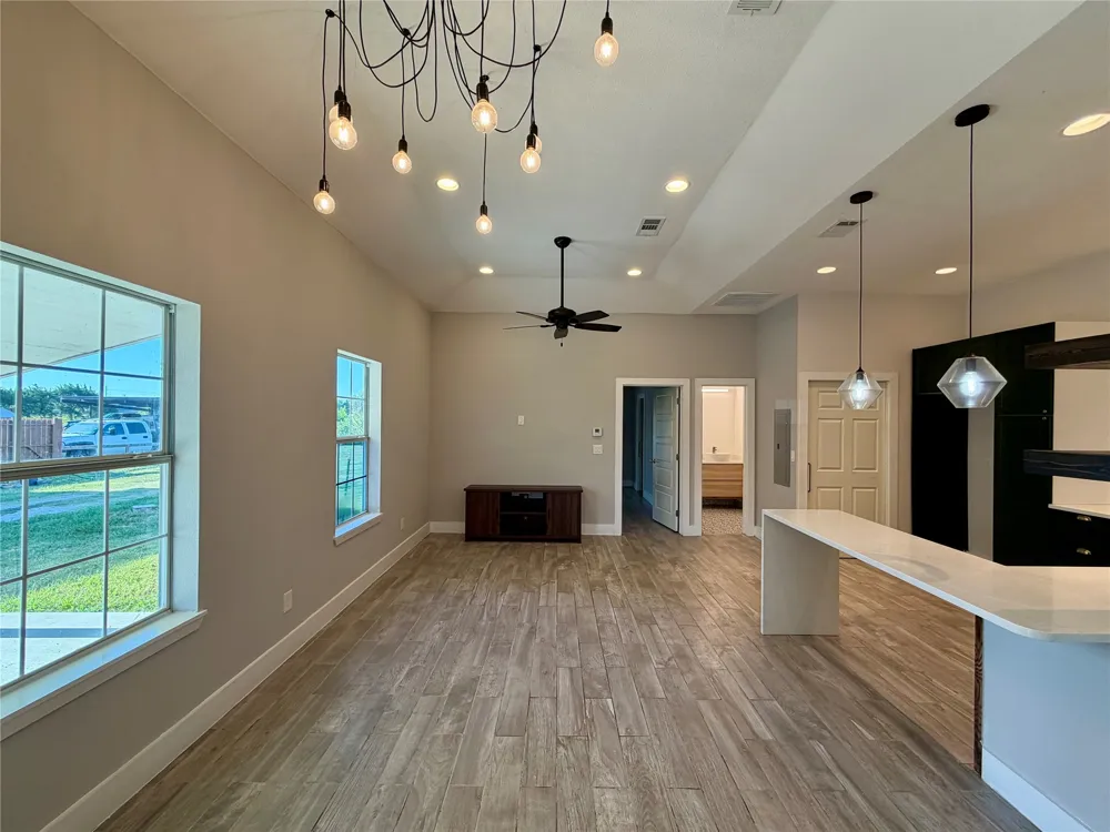 5016 S Interstate Highway 35 E Waxahachie, TX 75165