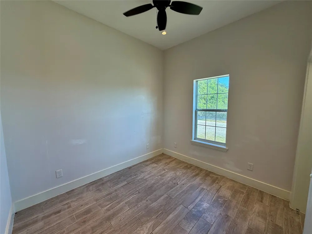 5016 S Interstate Highway 35 E Waxahachie, TX 75165