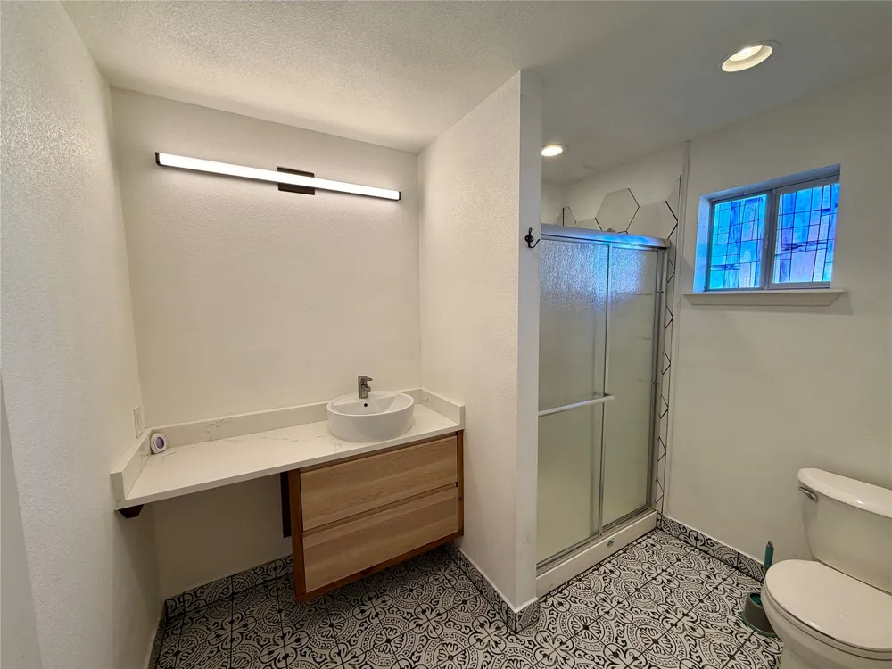 5016 S Interstate Highway 35 E Waxahachie, TX 75165