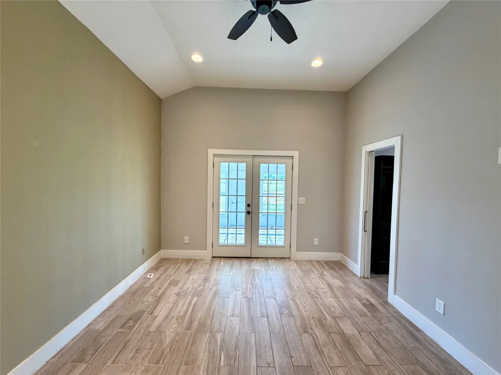 5016 S Interstate Highway 35 E Waxahachie, TX 75165