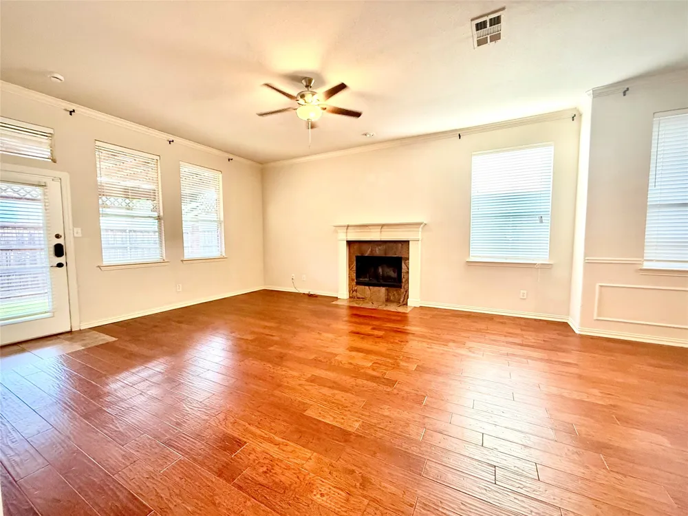 1703 Oak Brook Lane Allen, TX 75002