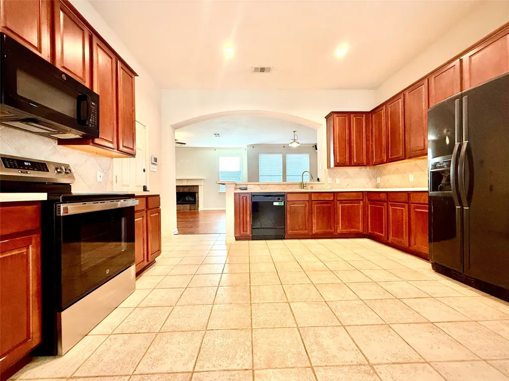 1703 Oak Brook Lane Allen, TX 75002