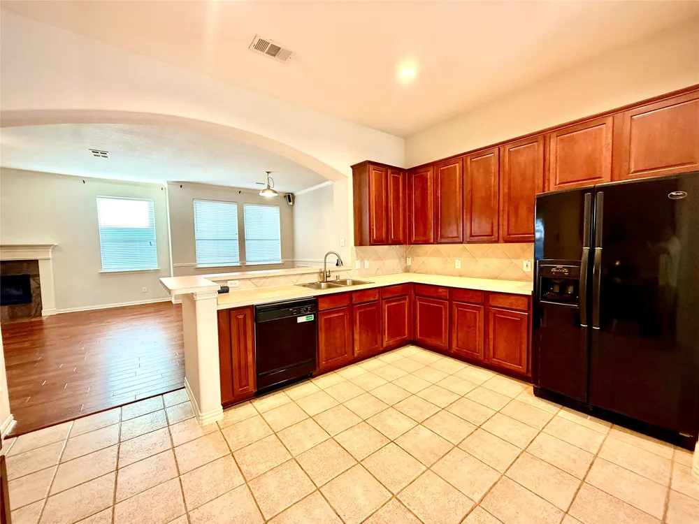 1703 Oak Brook Lane Allen, TX 75002