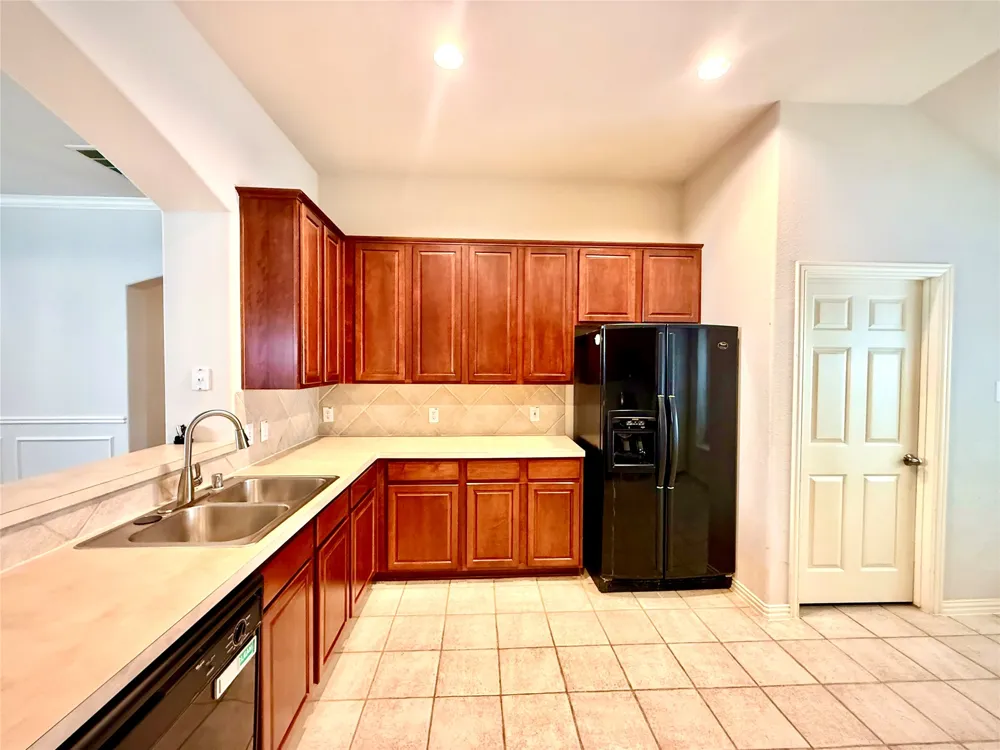 1703 Oak Brook Lane Allen, TX 75002