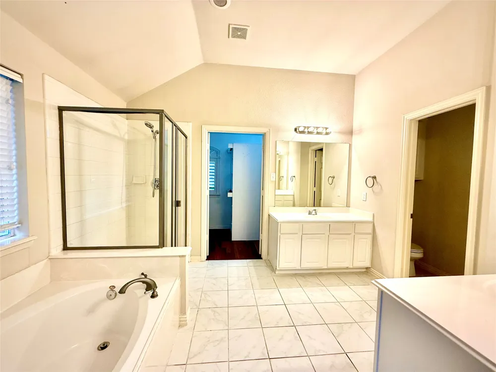 1703 Oak Brook Lane Allen, TX 75002