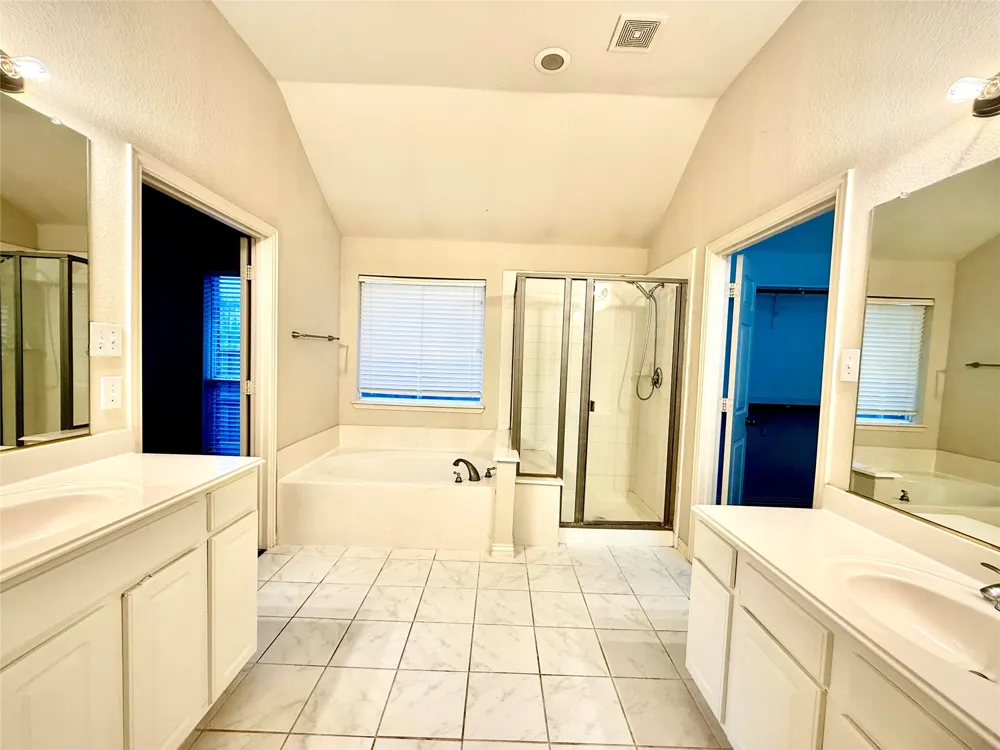 1703 Oak Brook Lane Allen, TX 75002
