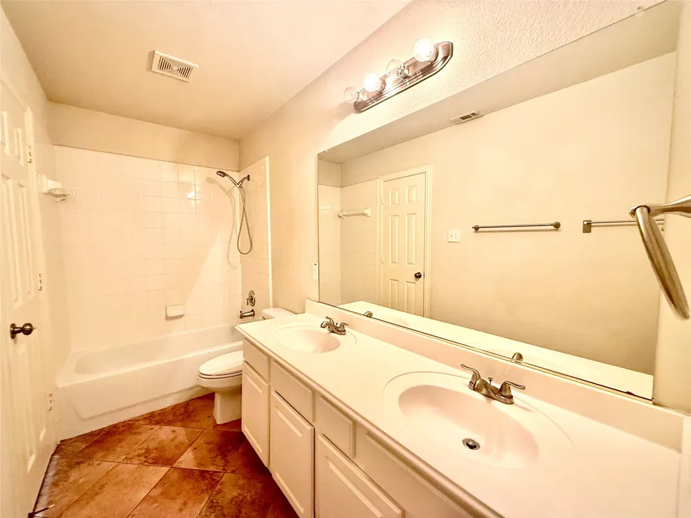 1703 Oak Brook Lane Allen, TX 75002