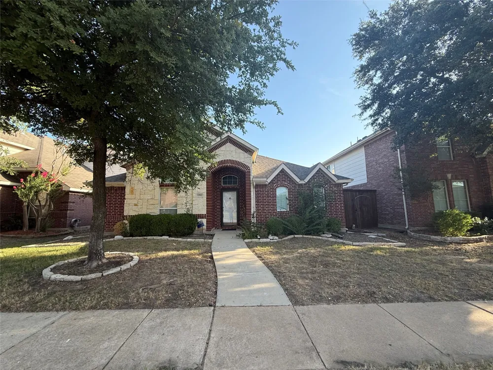 1703 Oak Brook Lane Allen, TX 75002